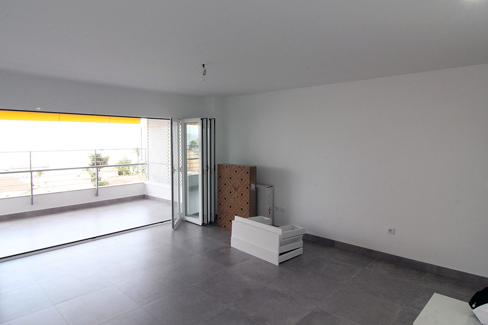 FLAT REFURBISHMENT IN SANTIAGO DE LA RIBERA Image